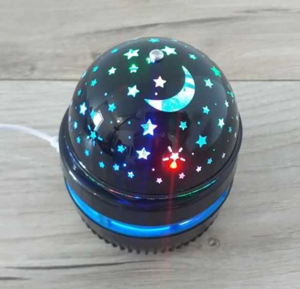 Світильник нічник проектор на стелю кольорові зорі, місяць крутиться