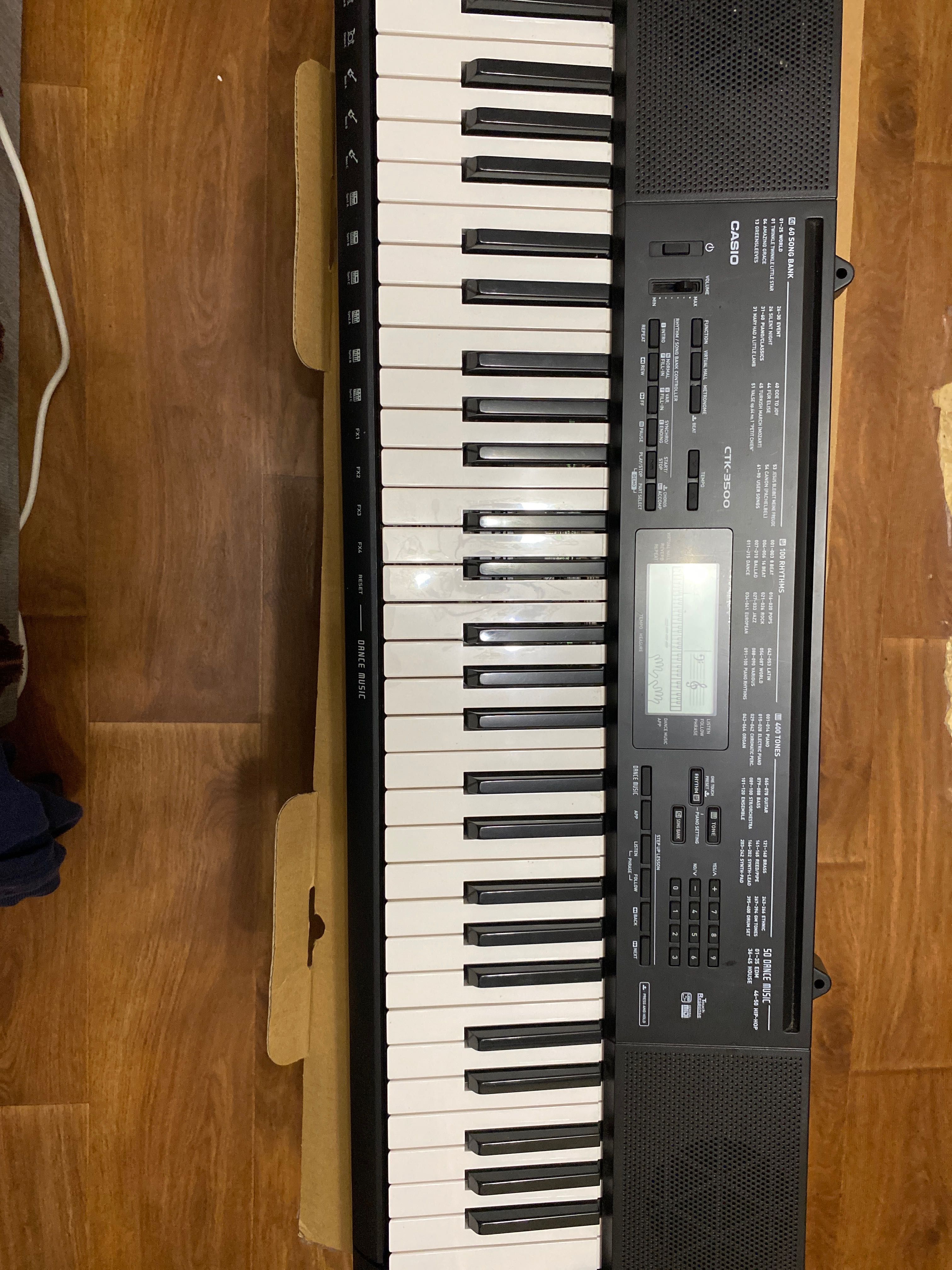 Піаніно Casio синтезатор