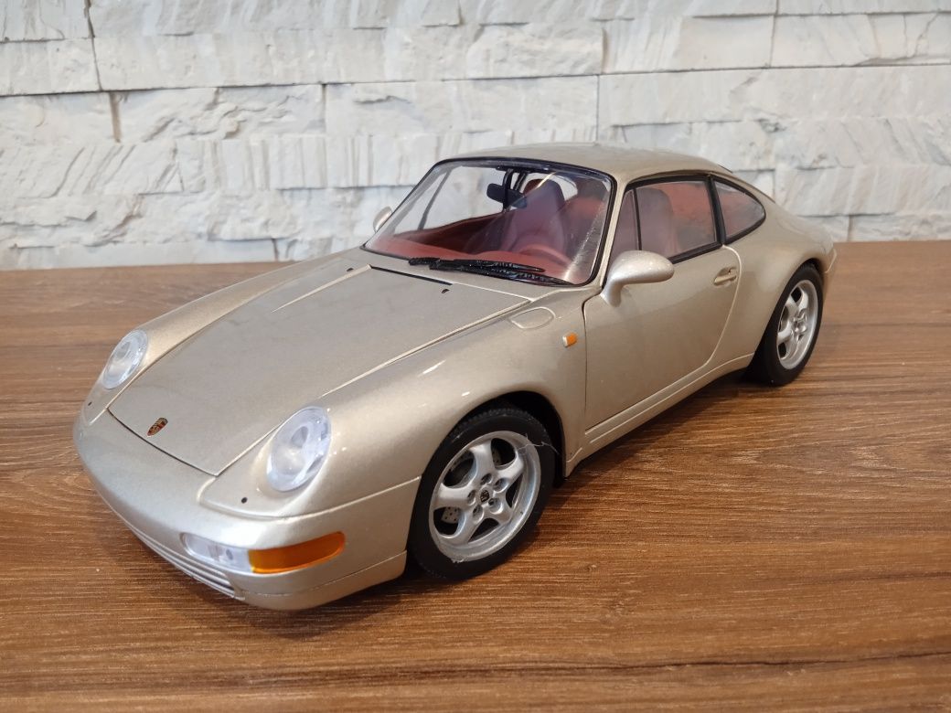 1:18 UT Models Porsche 911 Carrera model