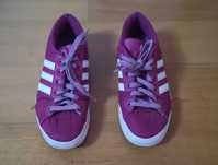 Sapatinhas da Adidas - Tamanho 37