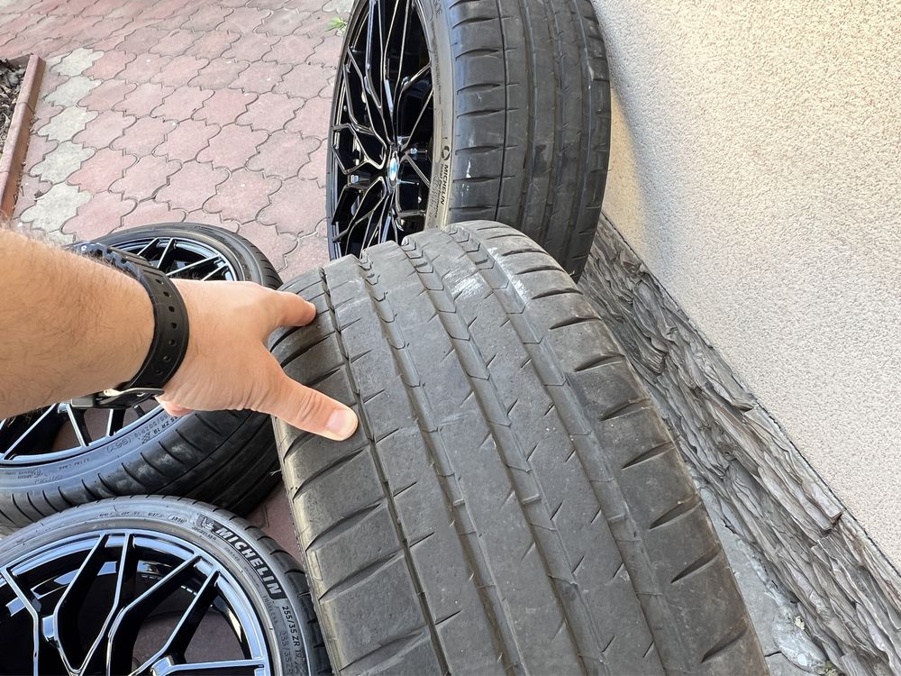 Комплект Резина Диски R19 BMW 1000 Style G20 g21 g22 g30 g31 Michelin