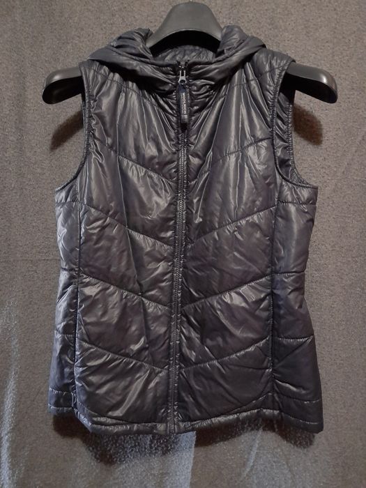 Оригинал женская жилетка с капюшоном американского бренда Woolrich