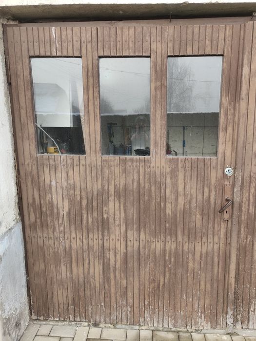 Drzwi garażowe drewniane