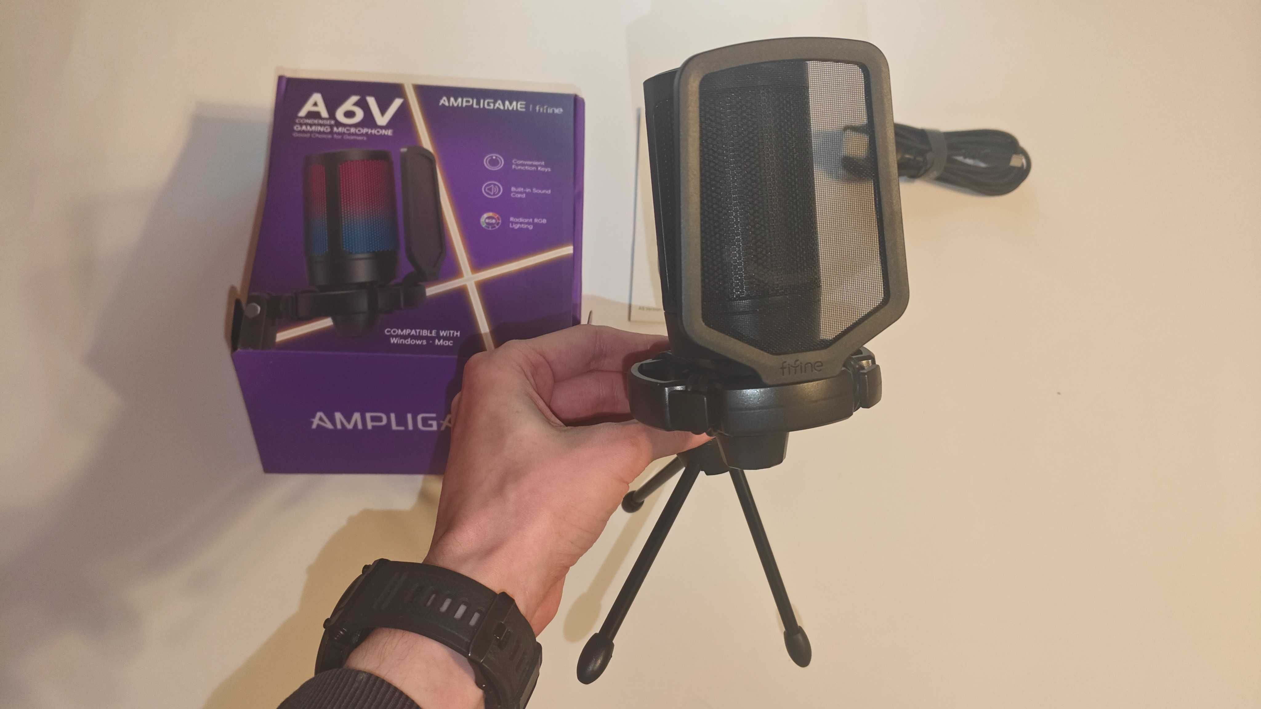 Ігровий USB мікрофон FIFINE A6V (RGB, Pop-фільтр)