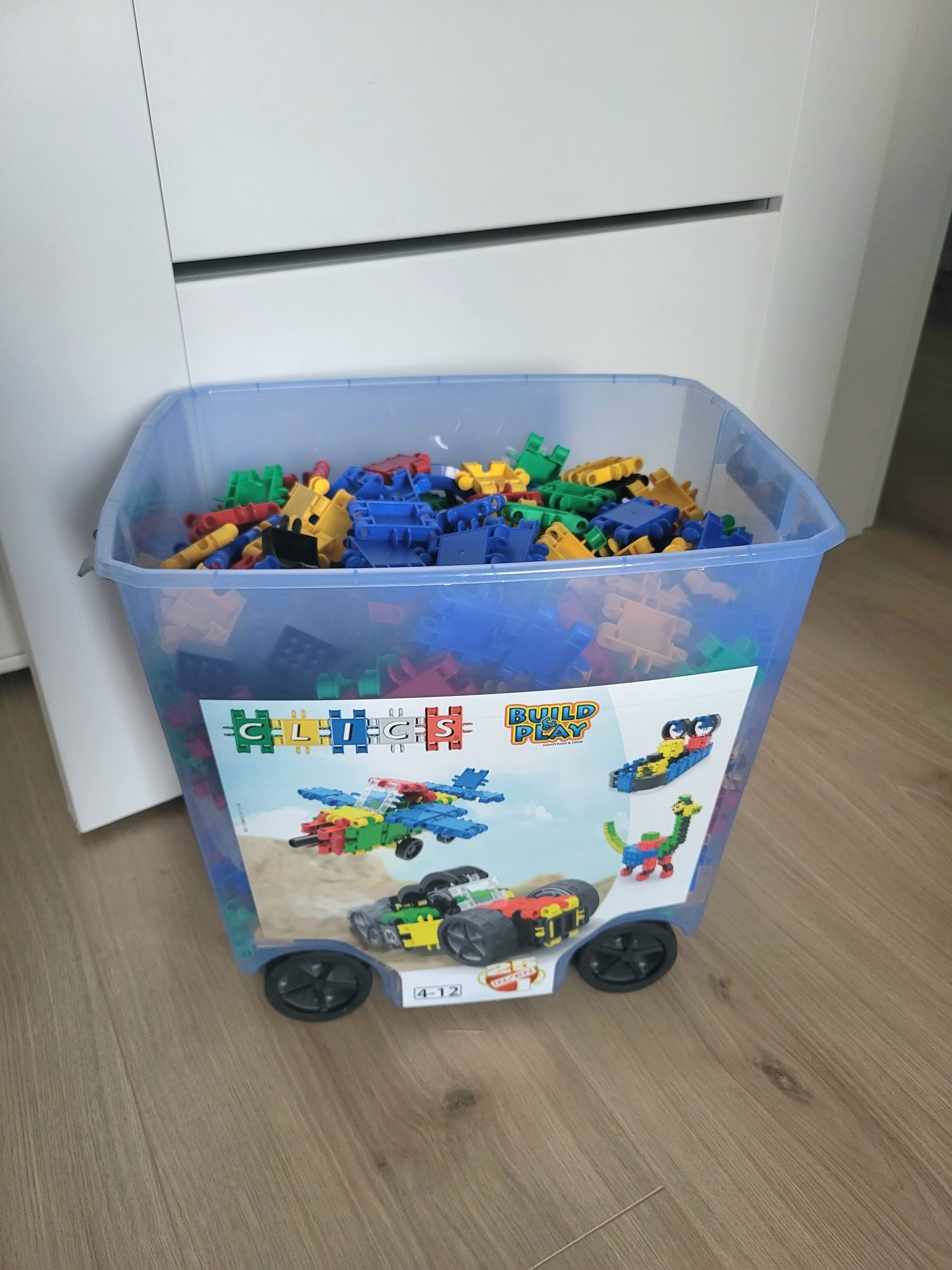 Klocki konstrukcyjne Clics 25 w 1, ponad 600 elementów