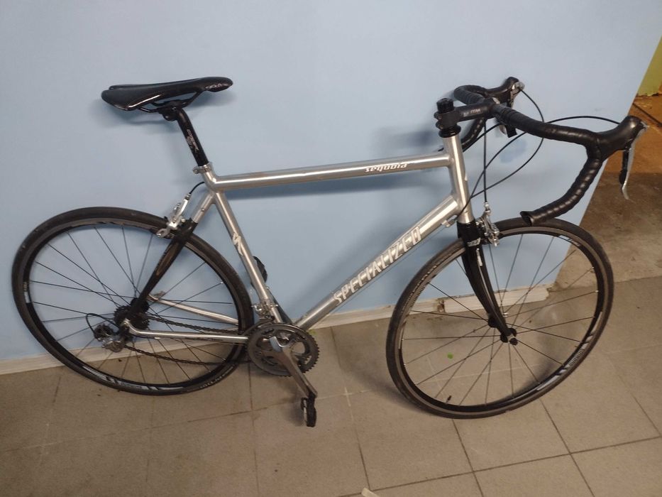 Sportowy rower szosowy SPECIALIZED Sequoia