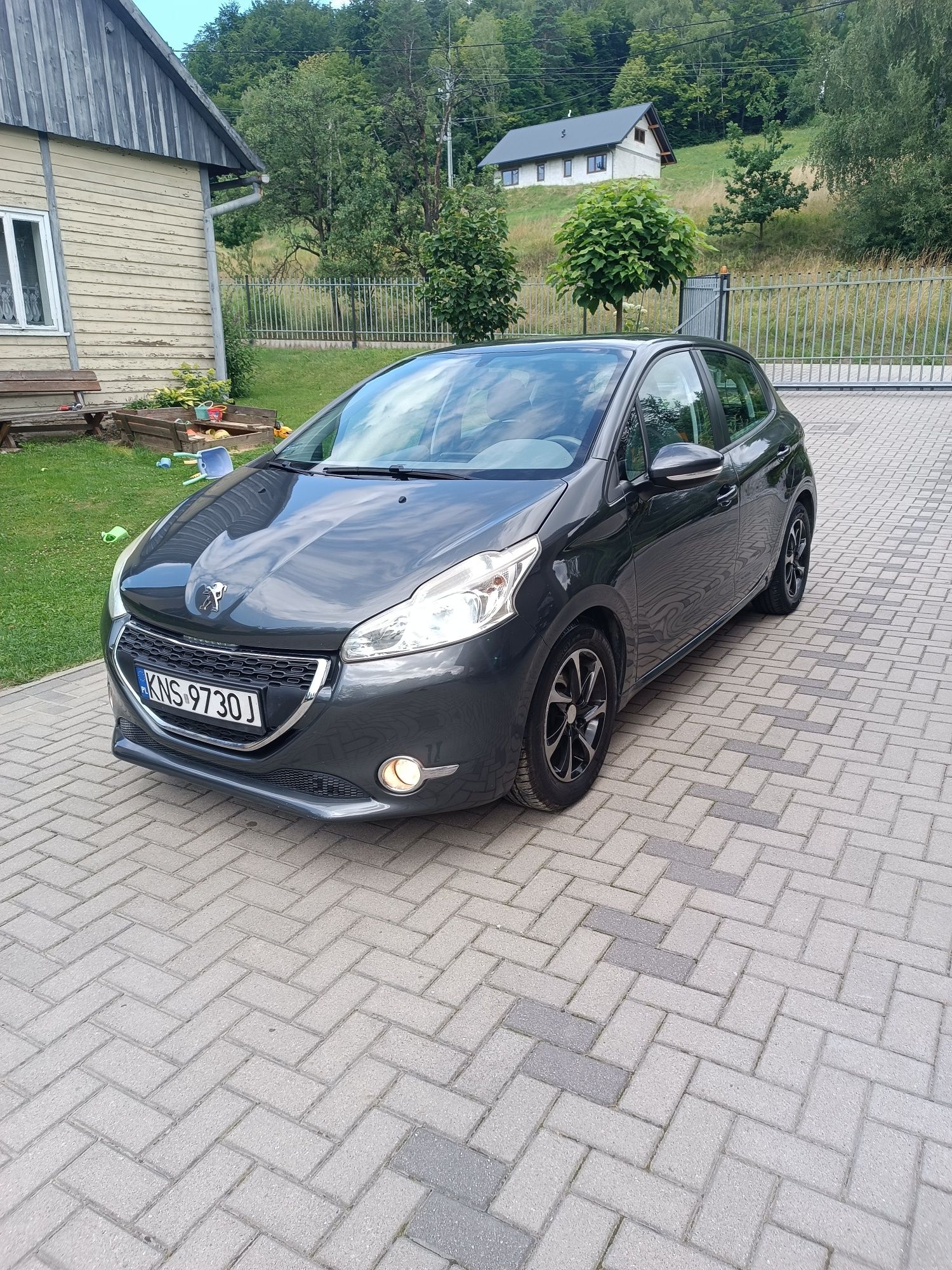 Peugeot 208 1.6 HDI 2012r. KLIMATYZACJA TABLET Światła LED alufelgi