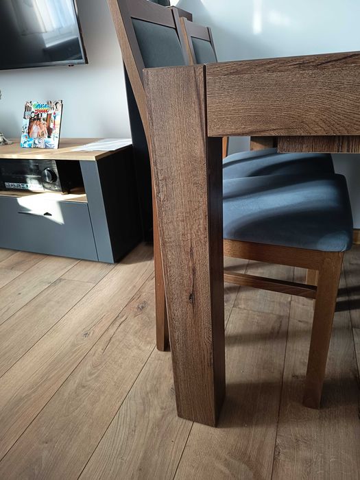 Stół  rozkładany z krzesłami 100x110