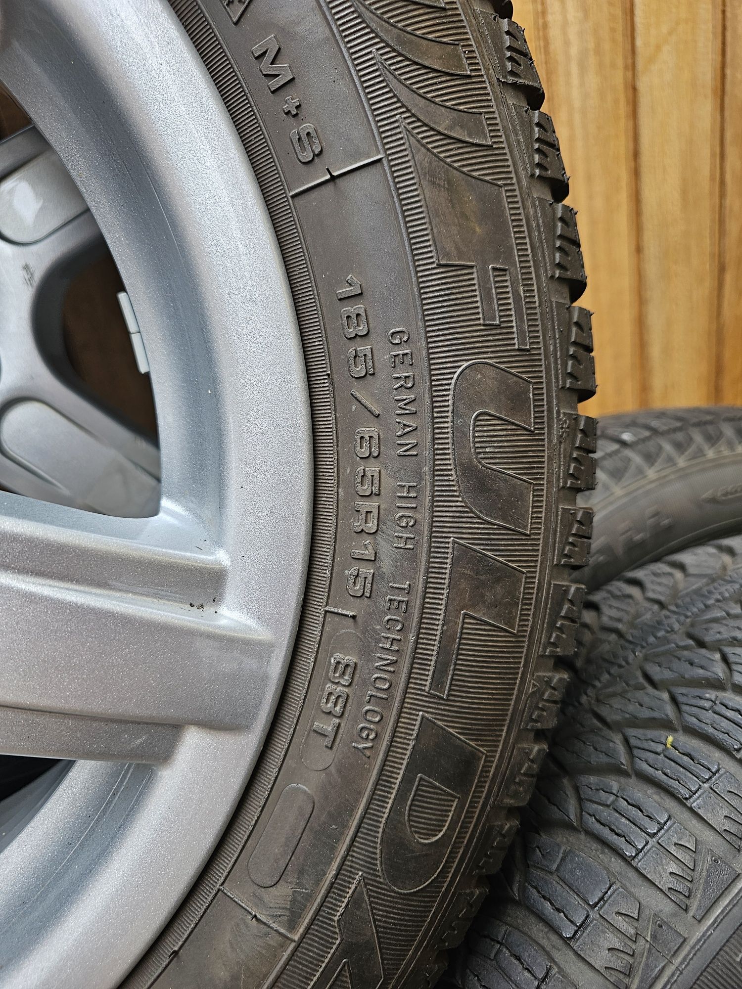 Jantes R15 4x100, pneu 185/65