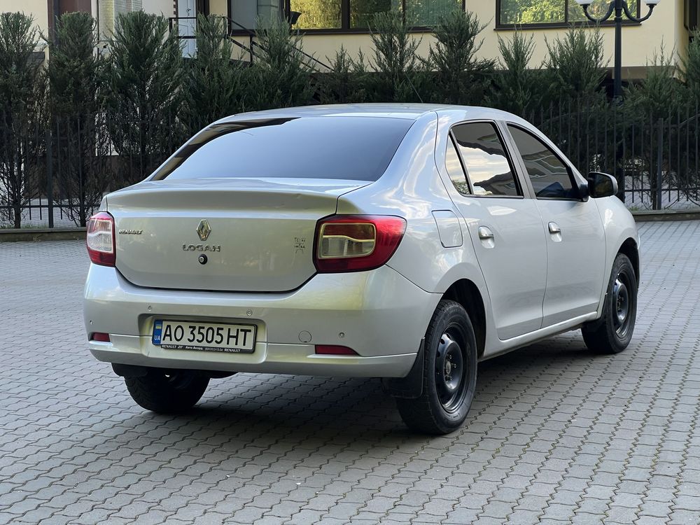 Renault Logan 1.6 газ/бенз 2013р терміново