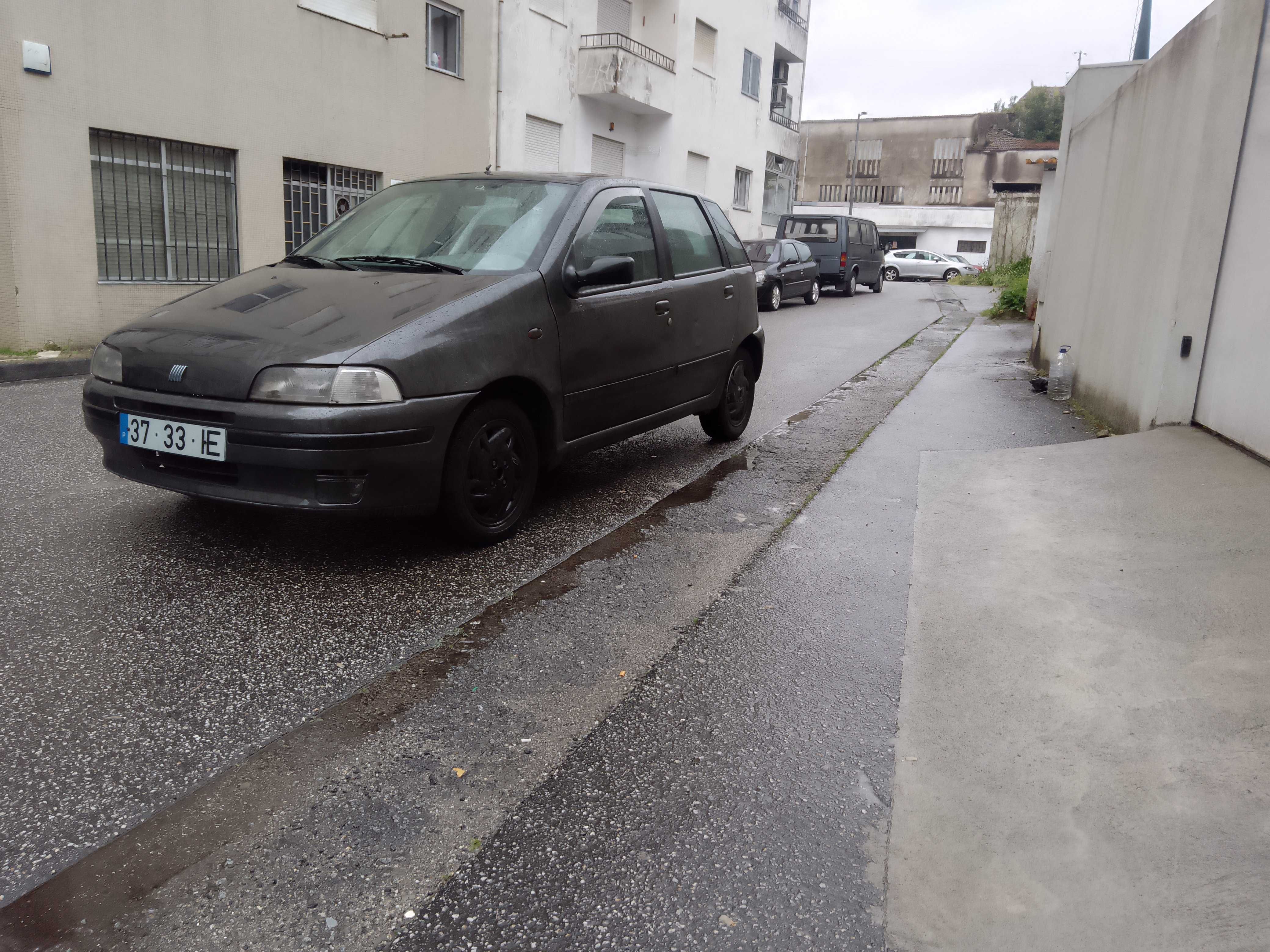 Fiat Punto 1.7 Turbo Diesel 5 lugares ano 97