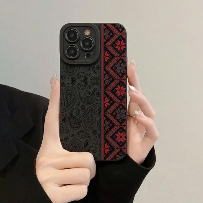 Якісний чохол вишиванка для Iphone 17 pro. Чехол/бампер