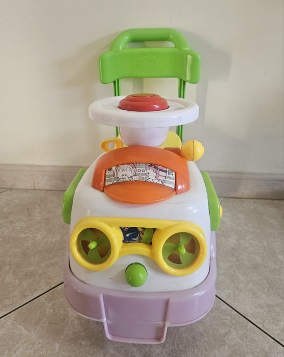 Carrinho de brincar de bebé em optimo estado.

Recolha presencial, não