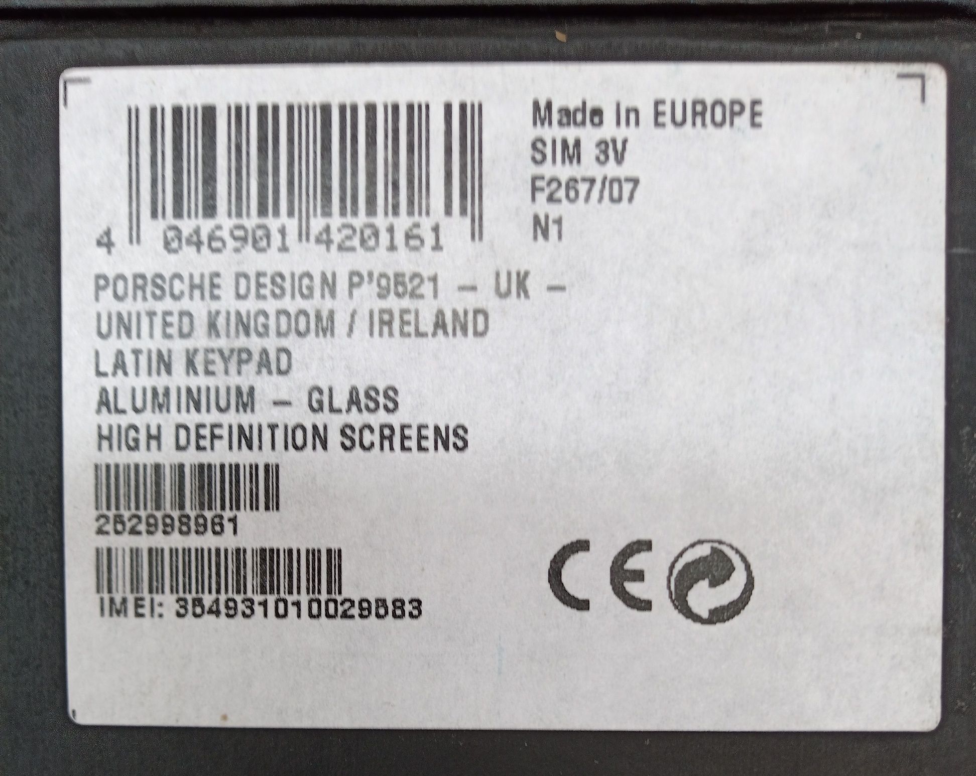 Vendo telemóvel Porsche design P9521 novo ainda com películas