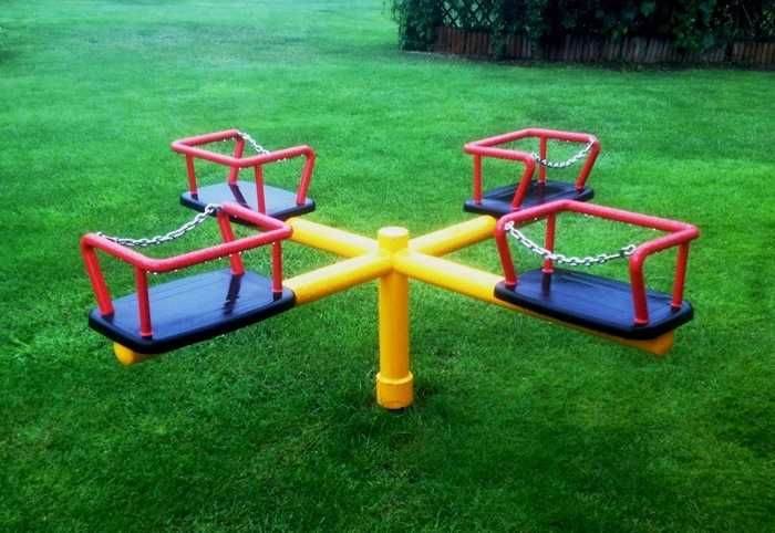 Plac zabaw Karuzela krzyżowa z siedziskami