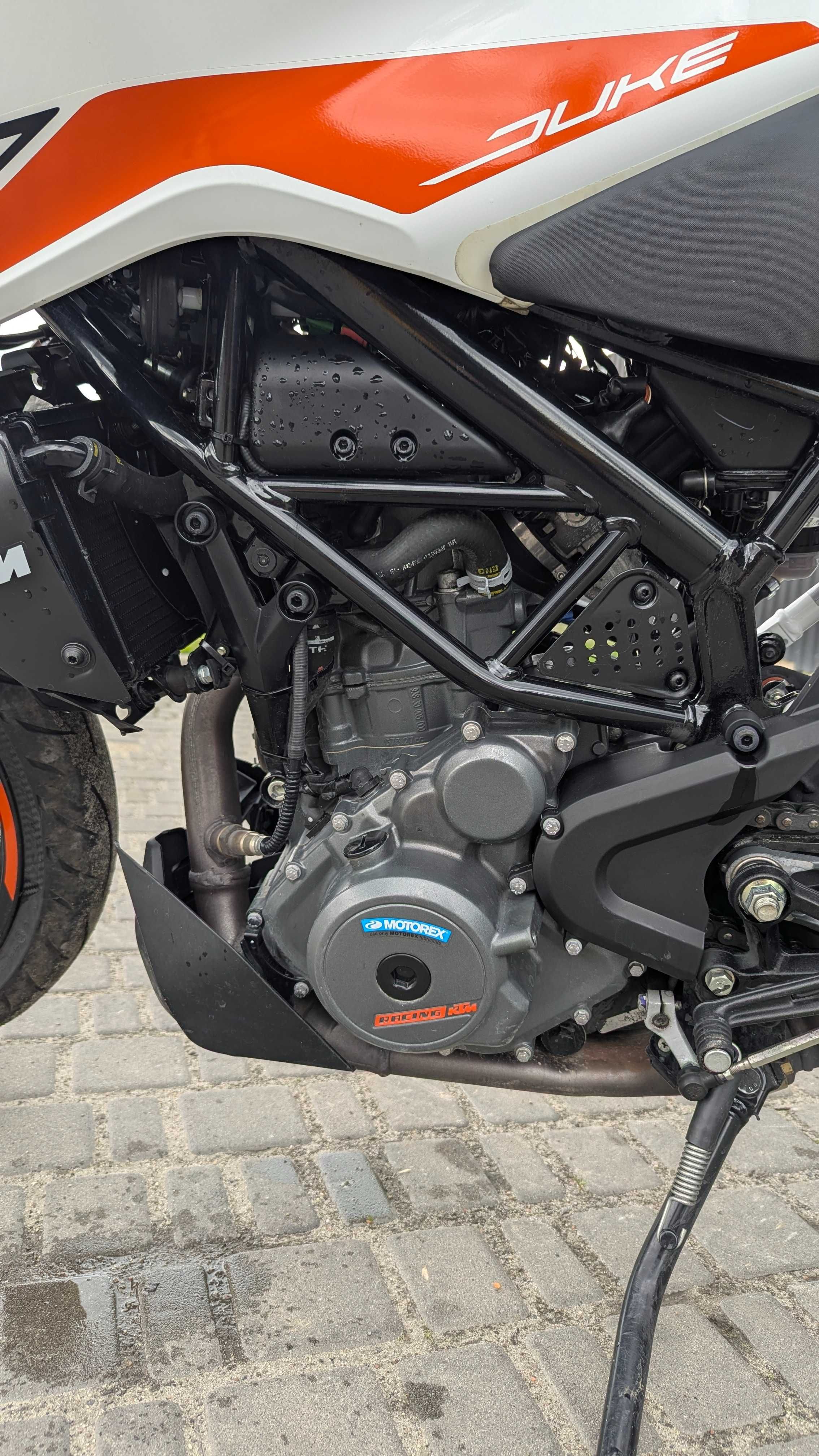 KTM Duke 390 2022