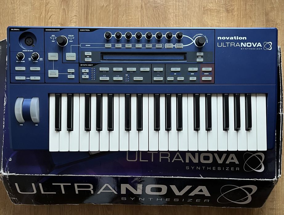 Novation ultranova - syntezator, klawiatura