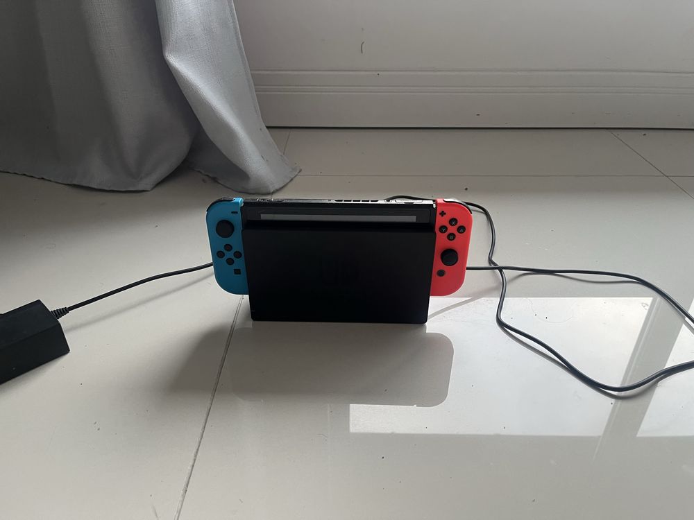 Konsola NINTENDO Switch Oled Czerwono-niebieska
