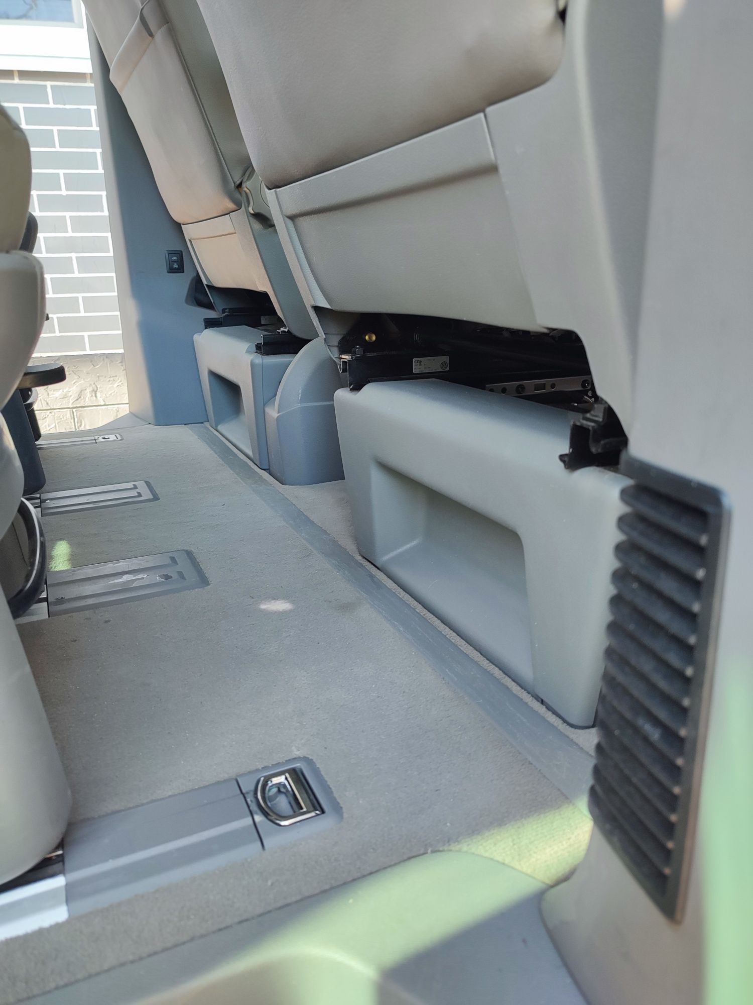 Фольксваген мультіван  Volkswagen Multivan