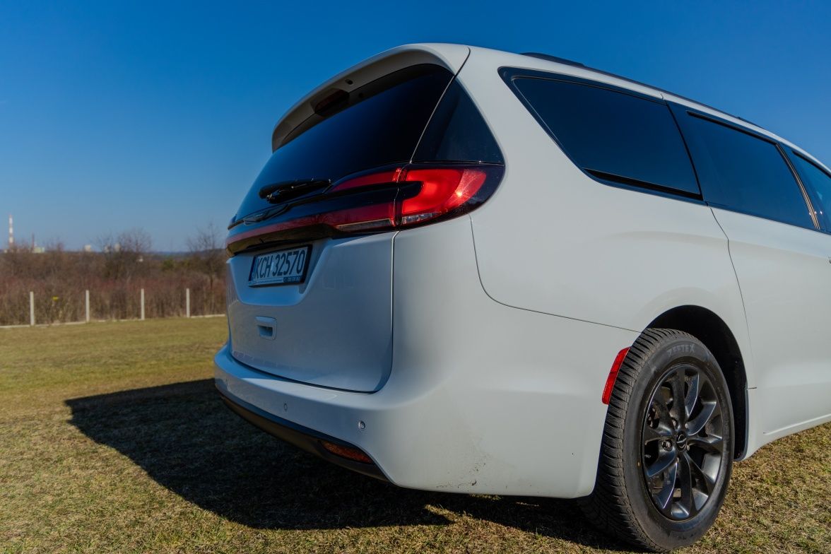 Chrysler pacifica 2021 4x4awd  gaz tempomat aktywny Trzebinia malopols