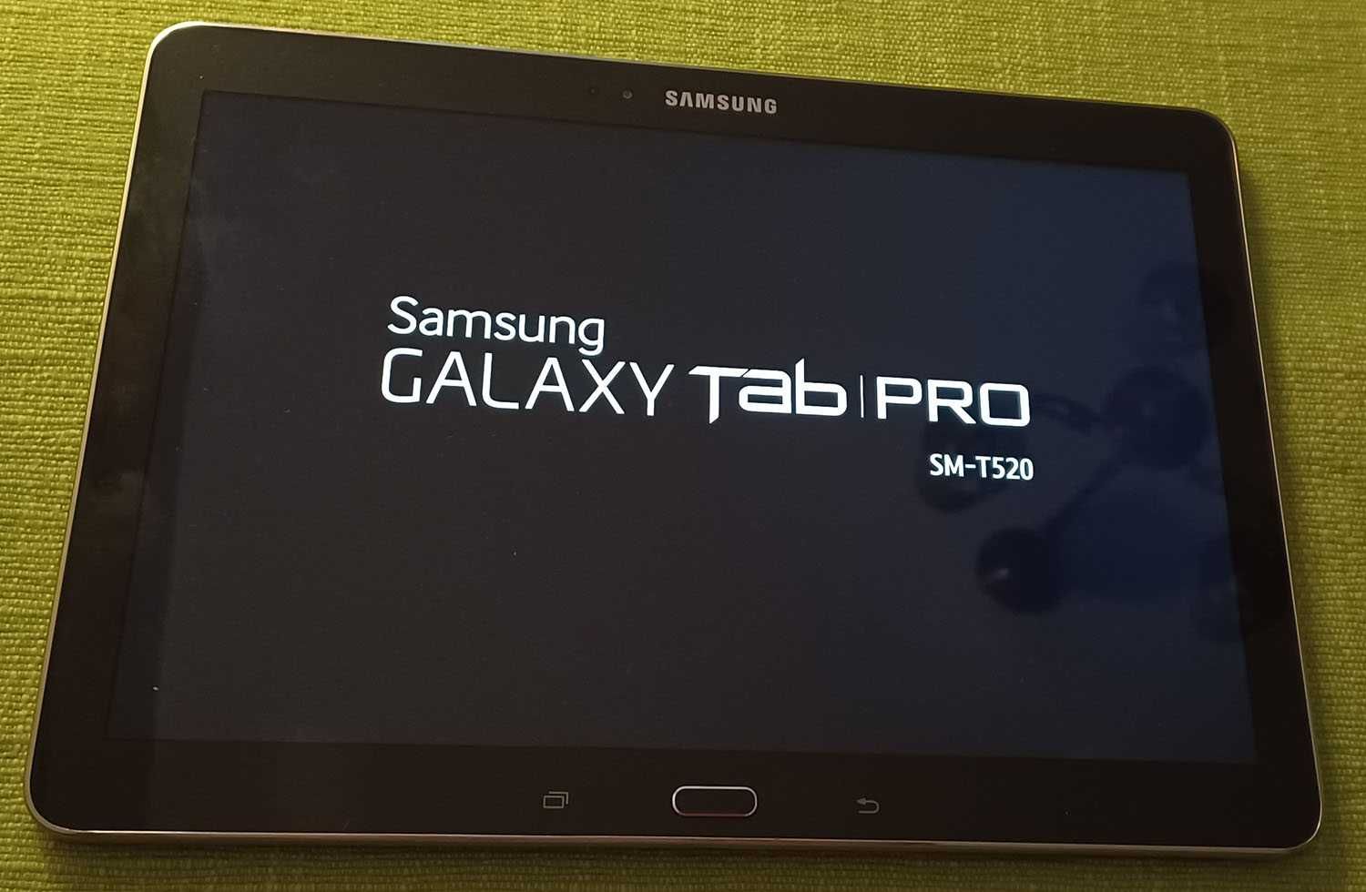 Tablet Samsung Galaxy TabPro 10.1 Wi-Fi SM-T520 Android 10