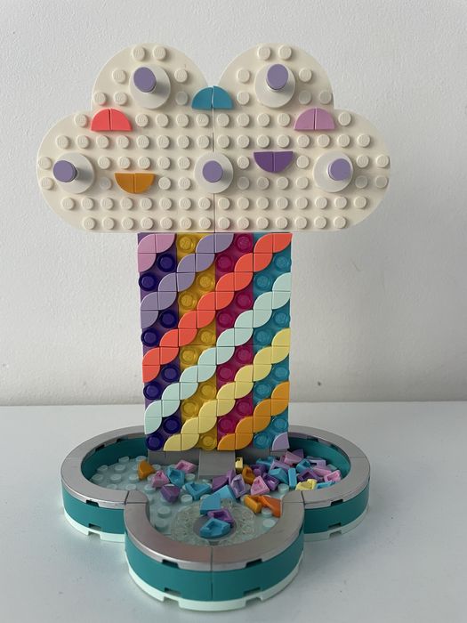 Lego 41905 dots— tęczowy stojak na biżuterię
