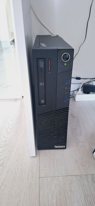 Komputer Lenovo monitor komputer klawiatura myszka czarny