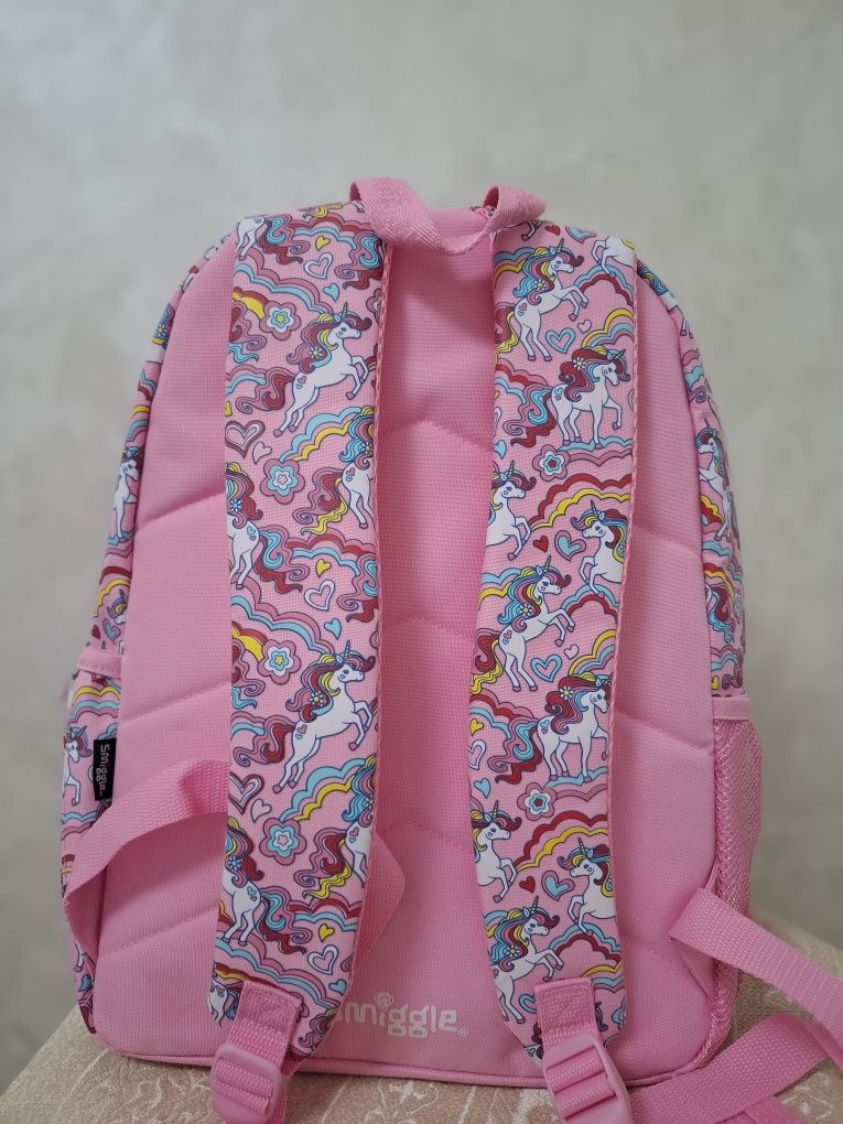 Продаю шикарный брендовий рюкзак SMIGGLE  для Школьницы