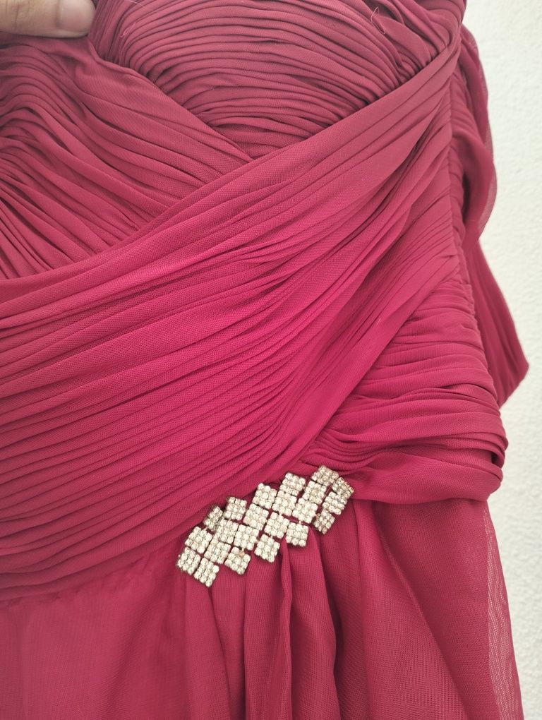 Vendo vestido, Casa das Noivas