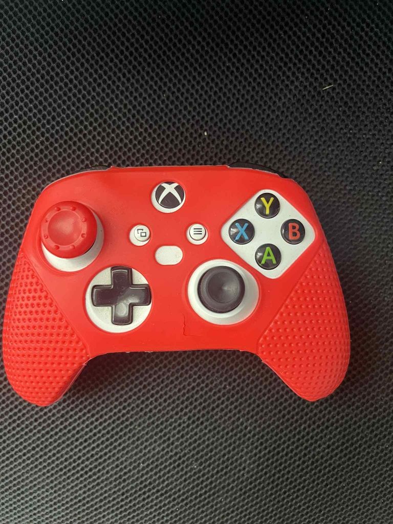 Xbox One S 2 pady 11 gier