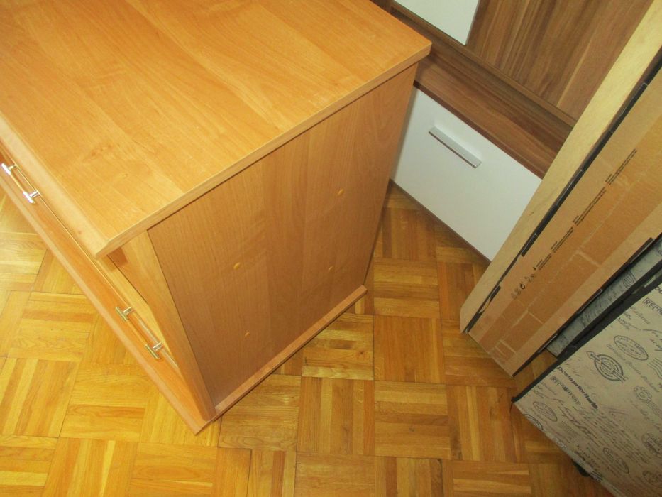 Szafka RTV na sprzęt audio lub telewizor