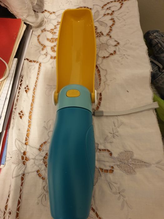 Garrafa de água para cães