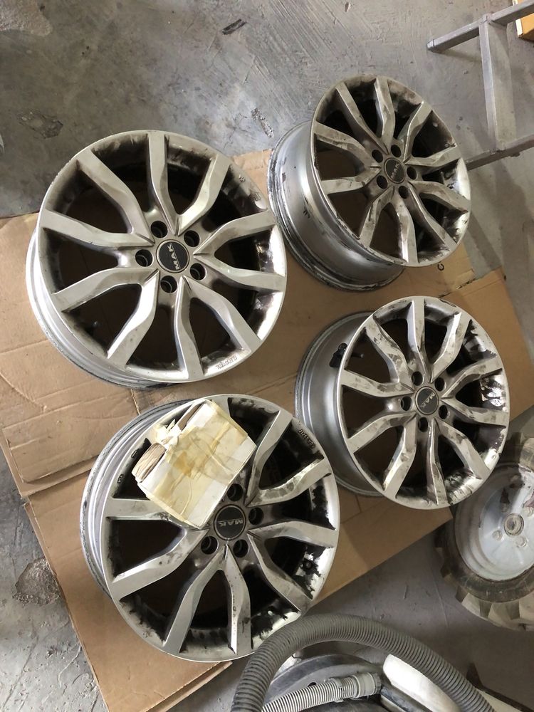 Jantes Mak 17” 5 furos
