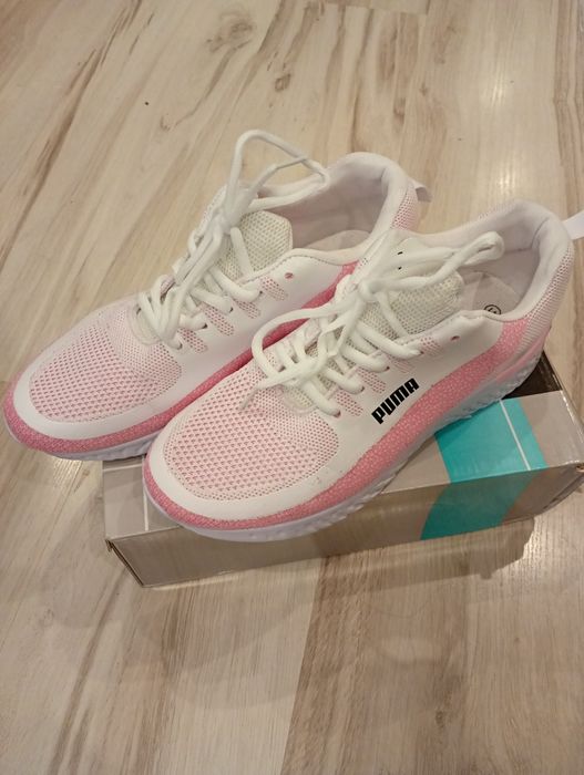 Buty damskie sportowe