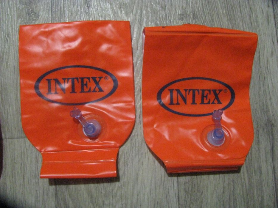 Нарукавники для плаванья Intex (Китай) 18-30 кг