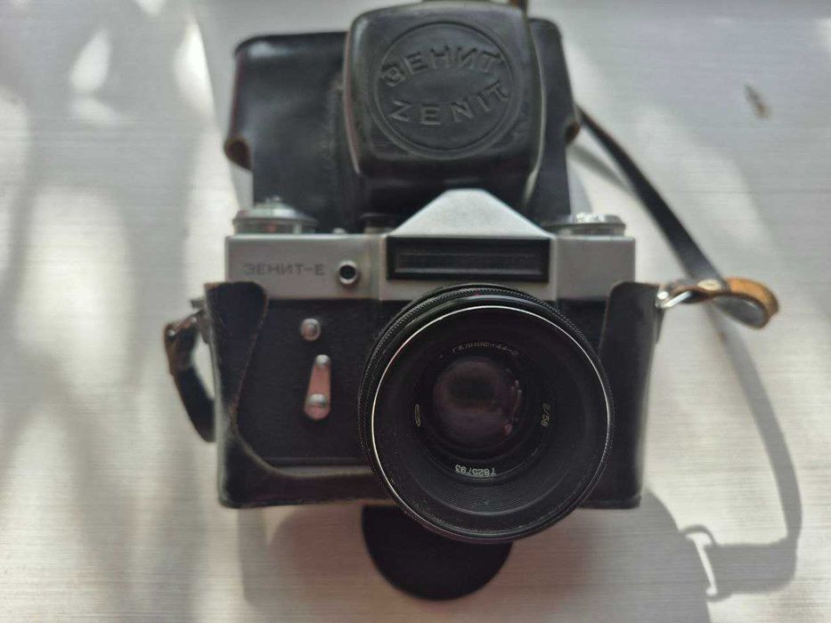 Продам фотоаппарат "Зенит-Е"
