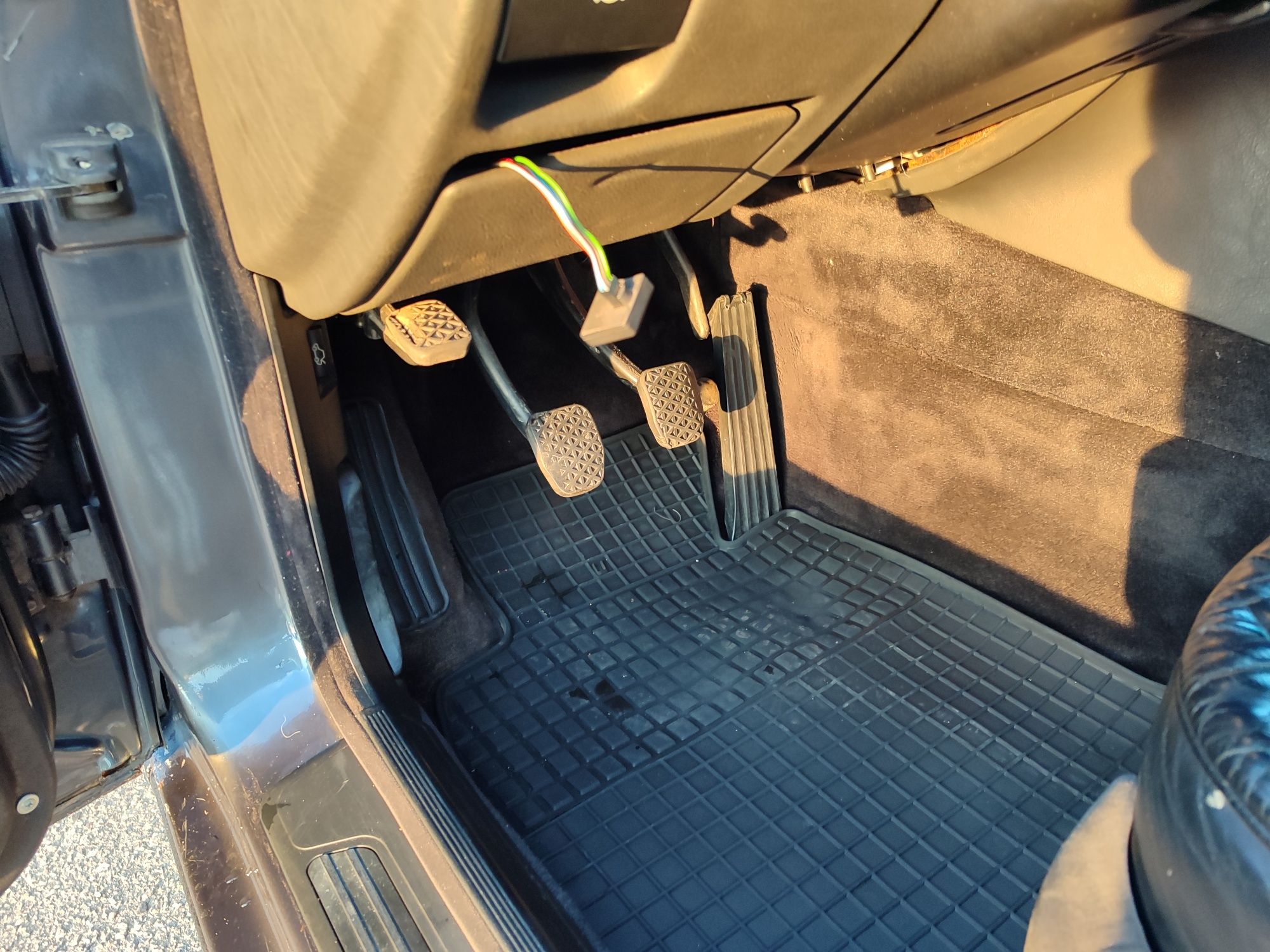 BMW E38 1996 2.8