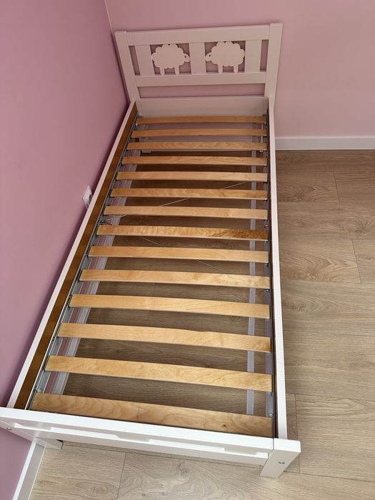 KRITTER Łóżko ze stelarzem i materacem, białe, 70x160 cm