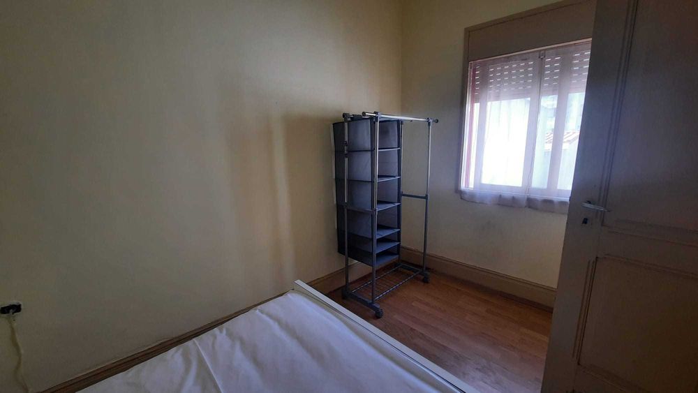 Andar de moradia T3+2 para arrendamento temporário no centro da Póvoa