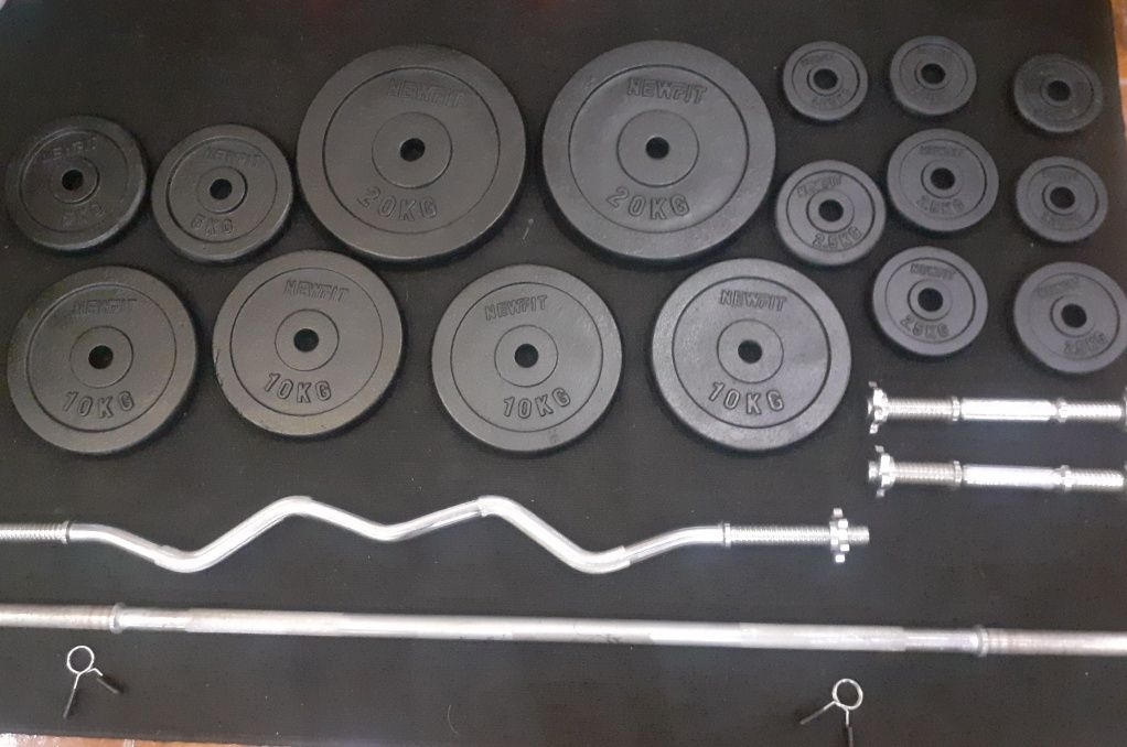 Barras e discos de musculação