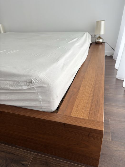 Sommier c/ colchão visco elástico cama Limo Walnut BoConcept Queenbed