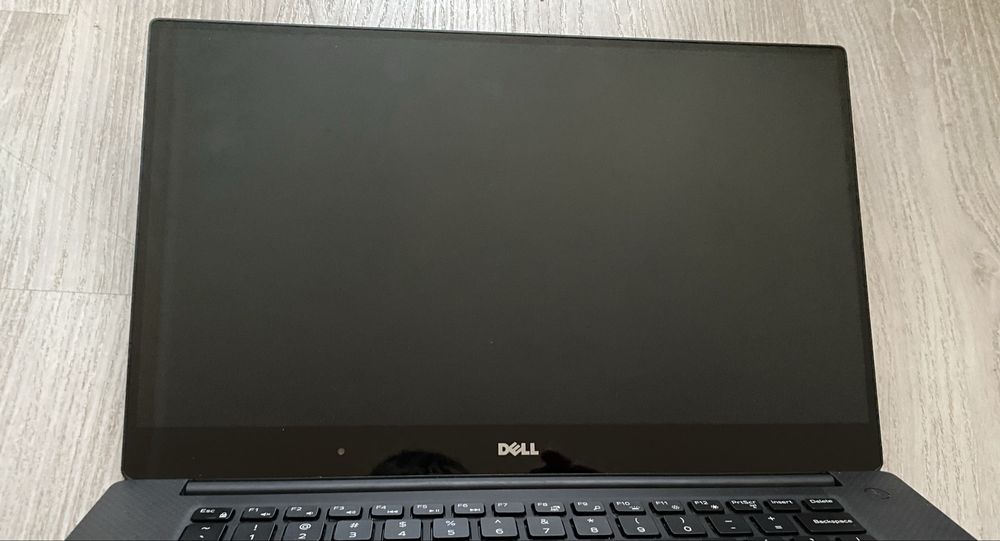 Як Новий DELL XPS 15 9560•15.6 4К Сенсор•Core i7-7700HQ•16•256 GTX1050
