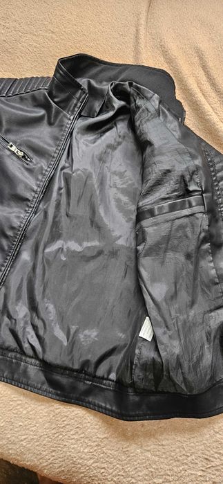Męska, czarna kurtka skórzana S