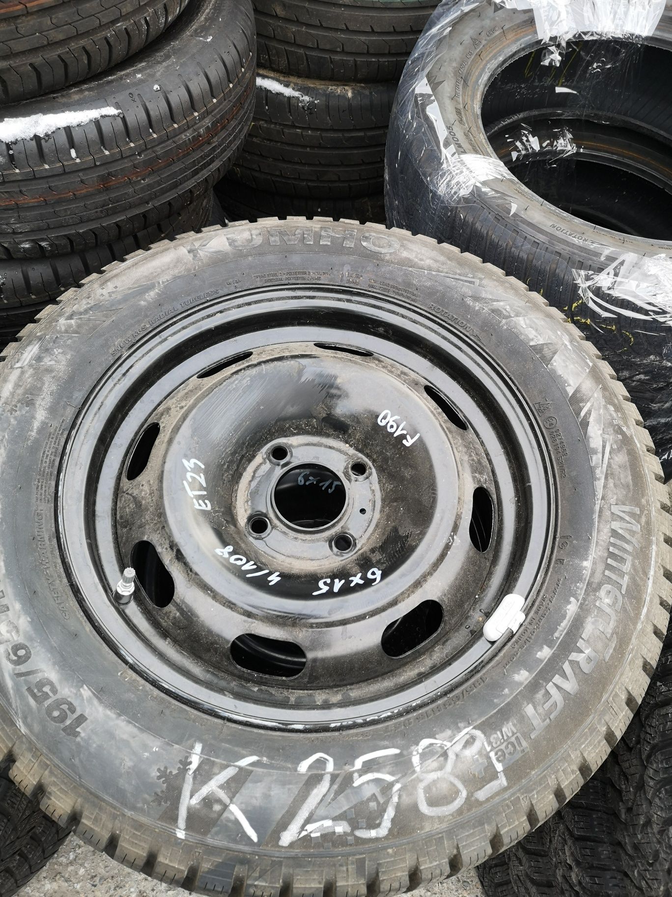 Komplet kół zimowych 4x108 Citroen Peugeot 195/65/15 Kumho nowe