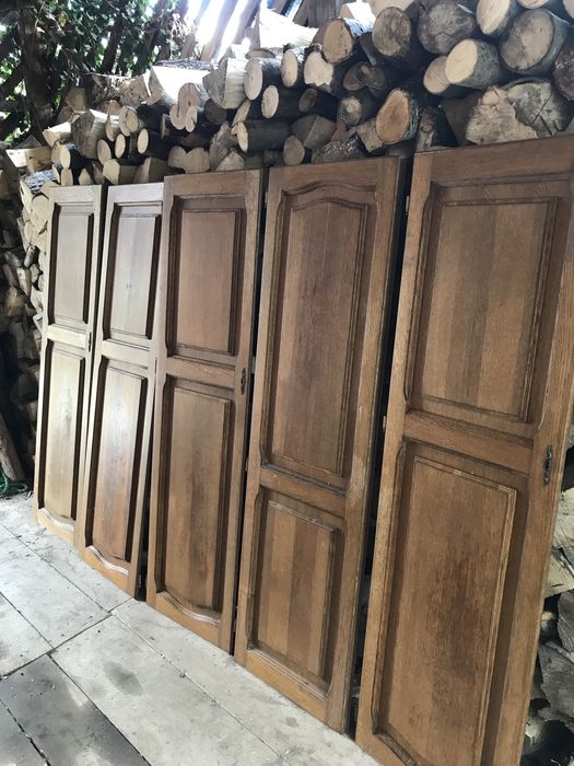 Szafa w połowie dębowa