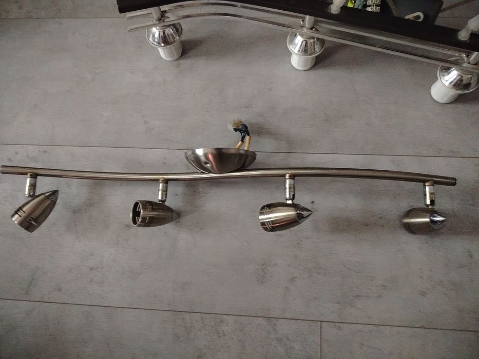 35 zł żyrandol srebrny kolor