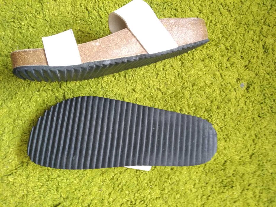 Шкіряні шльопанці 37,5-38 розмір