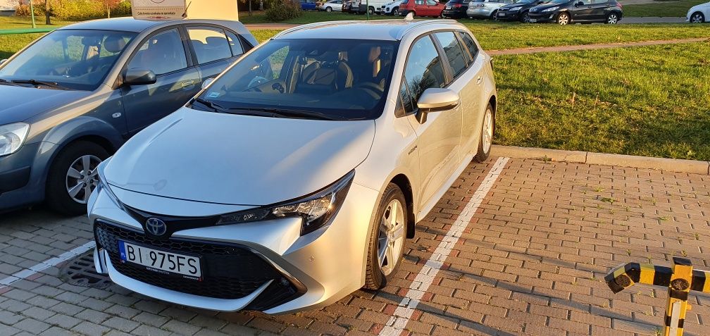 Toyota Corolla 1.8 Hybryda 2021 Salon PL 1-wszy wlaściciel.