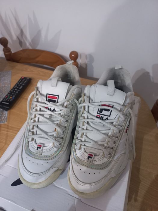 Tennis brancos da marca fila