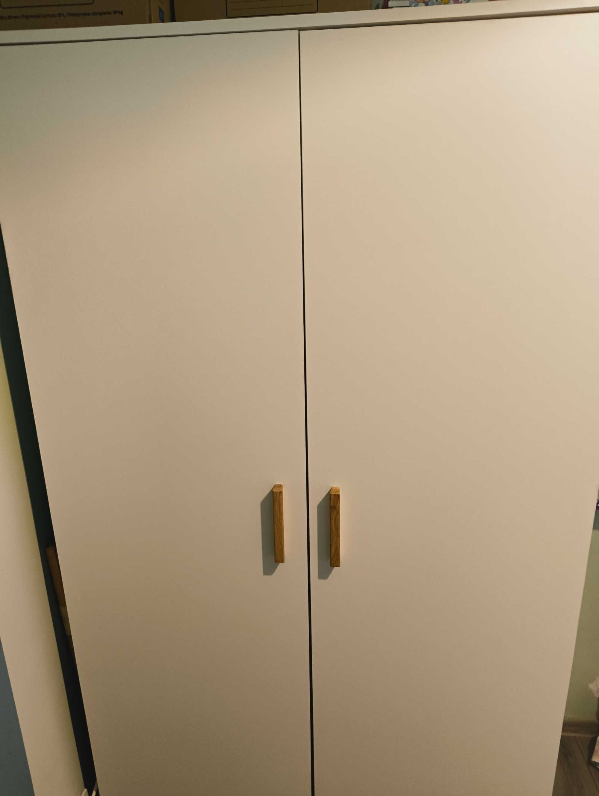 Łóżeczko dziecięce 140x70 i szafa dwudrzwiowa - Vox Lounge